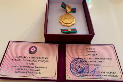 İlham Əliyev müxalifətçi alimi təltif edib İlham Əliyev müxalifətçi alimi təltif edib