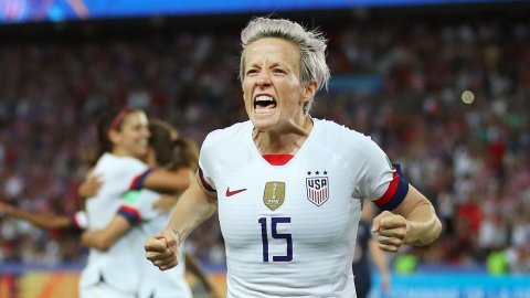 Lesbiyan futbolçu ABŞ prezidenti ola bilər