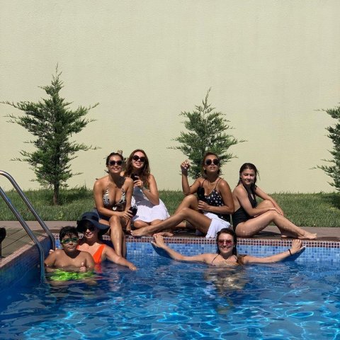 Röya Ayxanın yeni fotolarını yayıblar