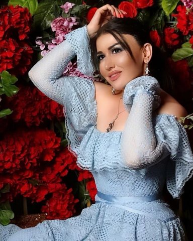 Rəqqasə Fatimə gözəlliyi ilə göz qamaşdırır