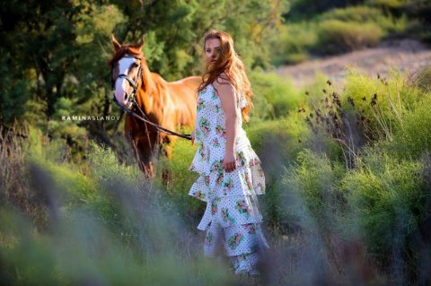 Xatirə İslamdan atla fotosessiya Xatirə İslamdan atla fotosessiya