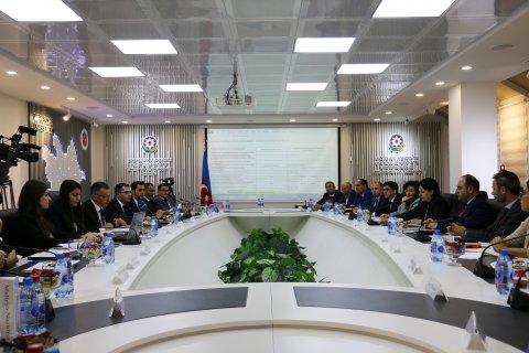 Kənd təsərrüfatına dair “Yol Xəritəsi”nin icra vəziyyəti müzakirə olunub Kənd təsərrüfatına dair “Yol Xəritəsi”nin icra vəziyyəti müzakirə olunub