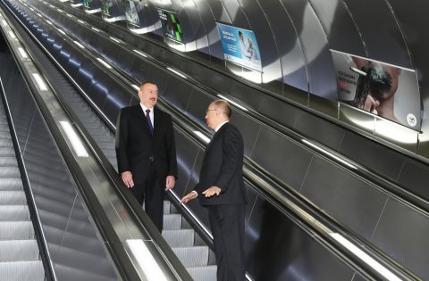 Prezident Bakıda məktəbdə və “Xətai” stansiyasında görülən işlərlə tanış olub Prezident Bakıda məktəbdə və “Xətai” stansiyasında görülən işlərlə tanış olub