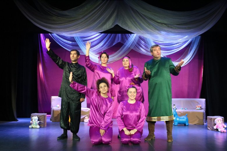 Şuşa teatrı iki tamaşanın təqdimatına hazırlaşır