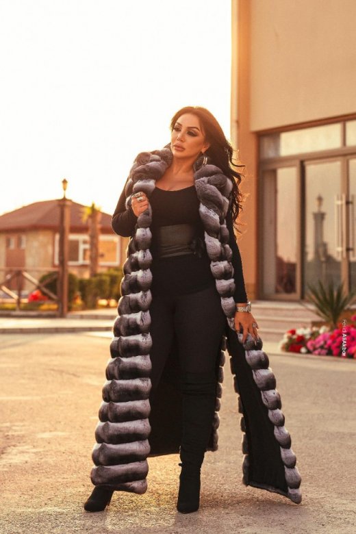 Müğənni yeni fotosessiya etdirib Müğənni yeni fotosessiya etdirib