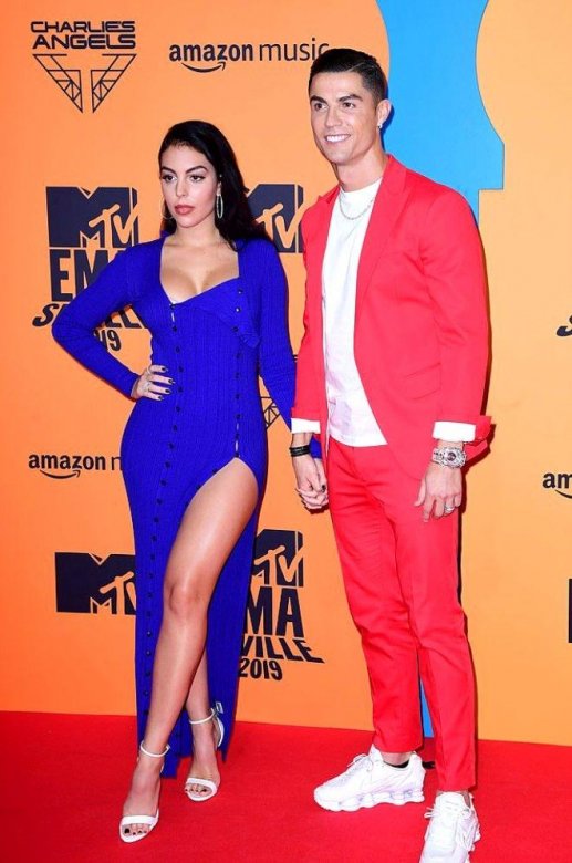 Məşhurlar musiqi mükafatları gecəsində - Fotolar Məşhurlar musiqi mükafatları gecəsində - Fotolar