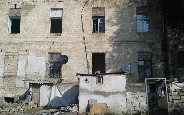 Şəhid ailəsini işığı və suyu kəsilmiş zirzəmidə yaşamaq məcburiyyətində qoyublar