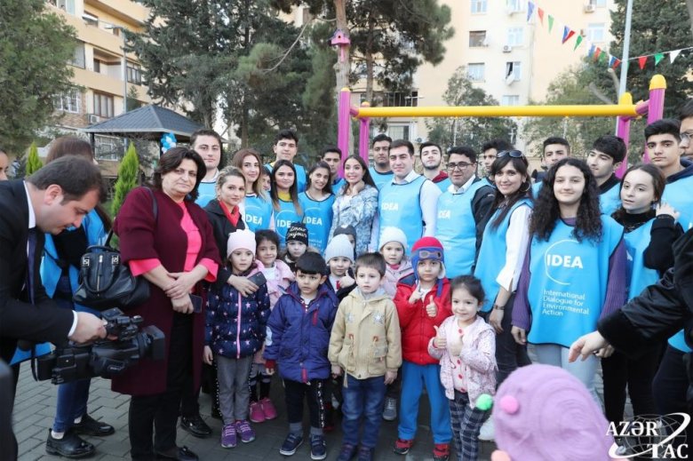 Leyla Əliyeva növbəti həyətin açılışında