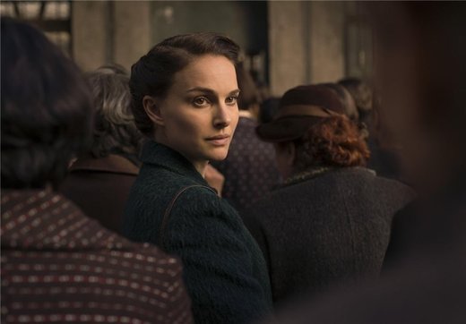 Yəhudi mənşəli aktrisa iranlı şairənin şeirini paylaşdı 