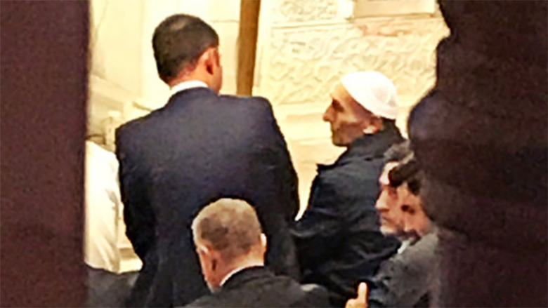 Nazirə məsciddə “layiqli yer” verilmədi