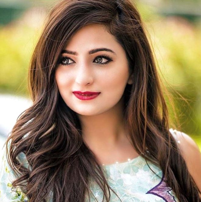 Gözəllik kraliçası avtomobil qəzasında ölüb