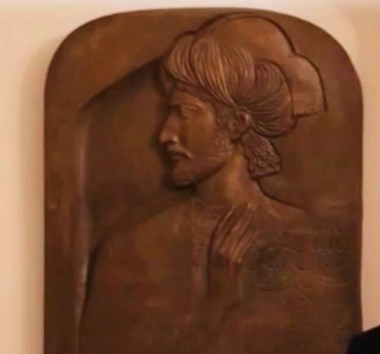 Qulu Məhərrəmli Suriyaya apara bilmədiyi “Nəsimi barelyefi”ni muzeyə verdi