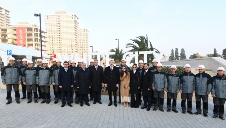 Prezident və xanımı Bakı Ağ Şəhərdə: mərkəzi bulvar küçəsinin açılışı oldu Prezident və xanımı Bakı Ağ Şəhərdə: mərkəzi bulvar küçəsinin açılışı oldu