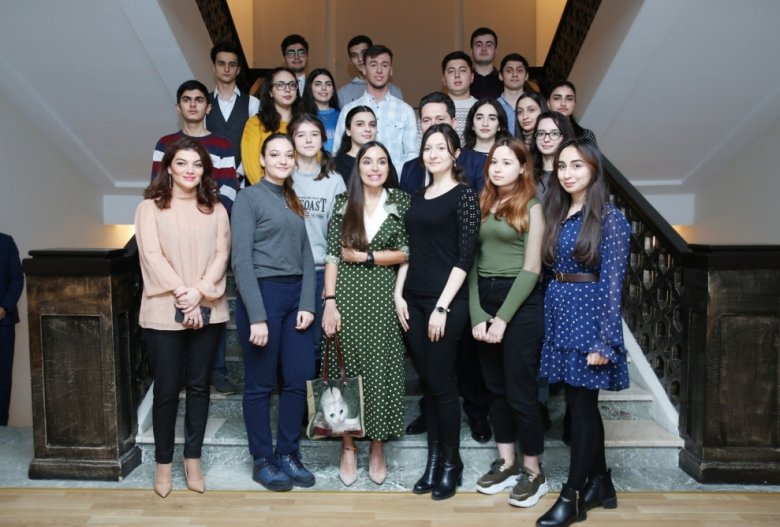 Leyla Əliyevanın təşəbbüsü ilə poeziya gecəsi keçirilib 