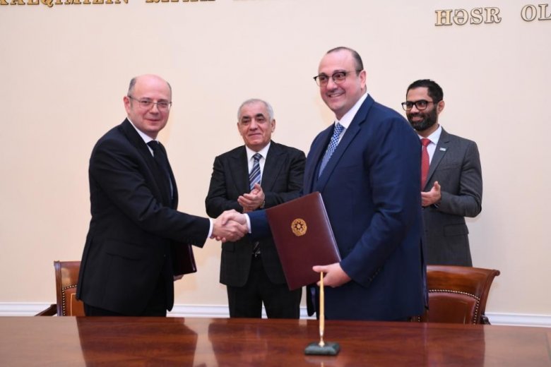 Nazirliklə “ACWA Power” və “Masdar” şirkətləri arasında müqavilələr imzalandı