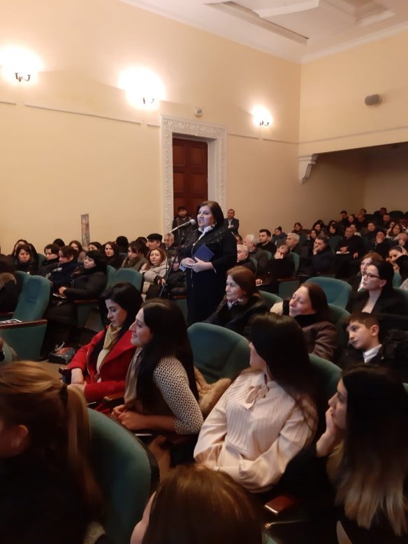 Vüqar Bayramov seçicilərlə ilk görüşünü Sumqayıtda keçirib