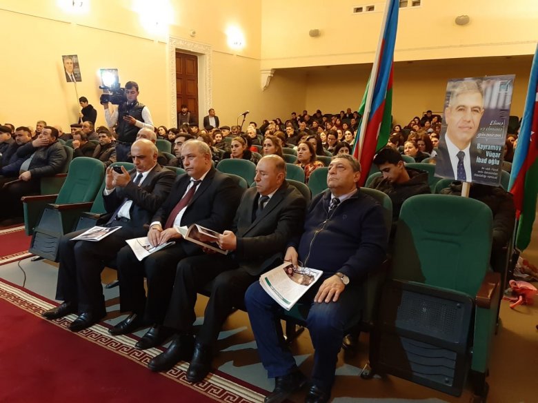 Vüqar Bayramov seçicilərlə ilk görüşünü Sumqayıtda keçirib