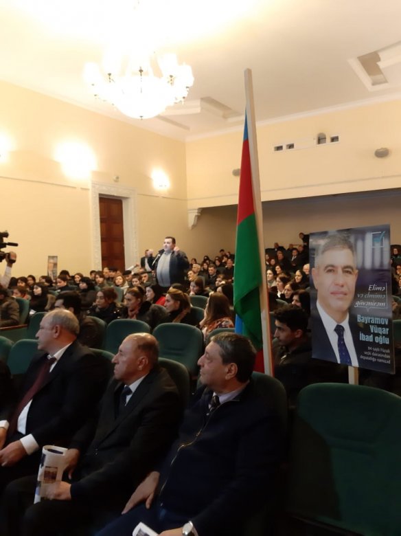 Vüqar Bayramov seçicilərlə ilk görüşünü Sumqayıtda keçirib