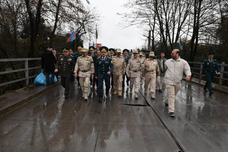 Elçin Quliyev iranlı komandanla görüşüb 