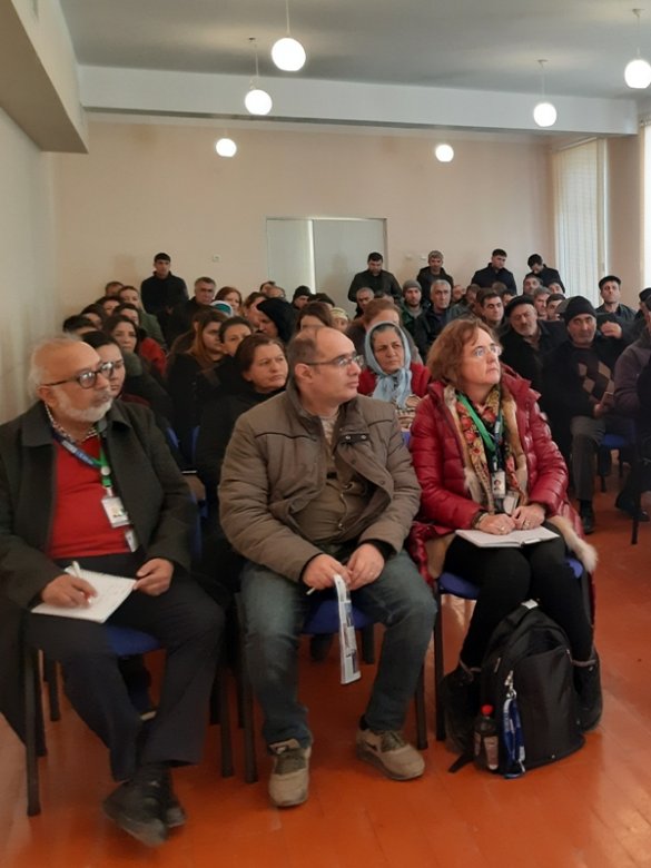 Sabirabadda məskunlaşan köçkünlər Vüqar Bayramovu izdihamla qarşılayıb