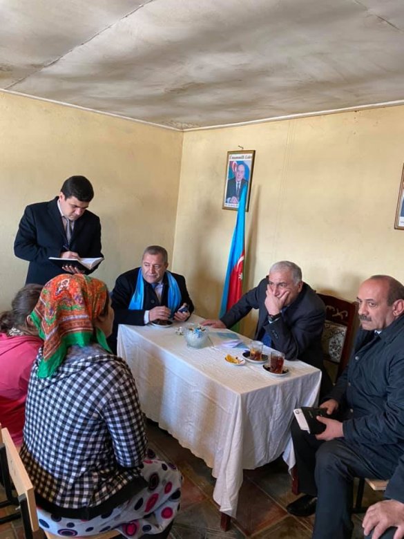İqbal Məmmədov seçicilərlə fərdi qaydada görüşüb
