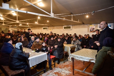 İqbal Ağazadə seçicilərlə növbəti dəfə görüşüb İqbal Ağazadə seçicilərlə növbəti dəfə görüşüb