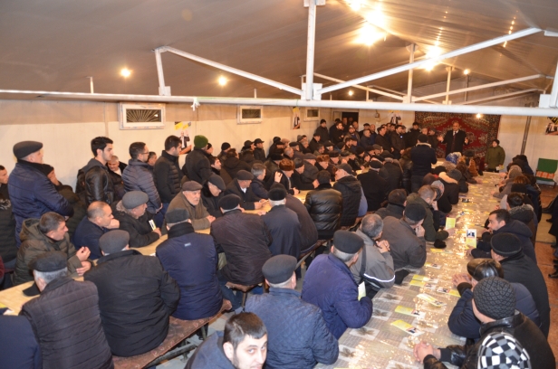 İqbal Ağazadə seçicilərlə növbəti dəfə görüşüb İqbal Ağazadə seçicilərlə növbəti dəfə görüşüb