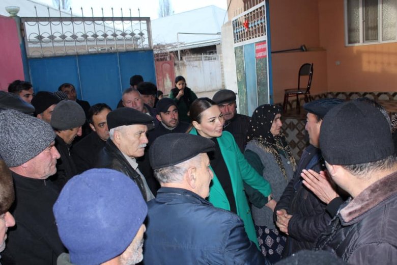 Şəhid ailələri Qənirə Paşayevanı dəstəkləyir - Bozalqanlıda görüş Şəhid ailələri Qənirə Paşayevanı dəstəkləyir - Bozalqanlıda görüş