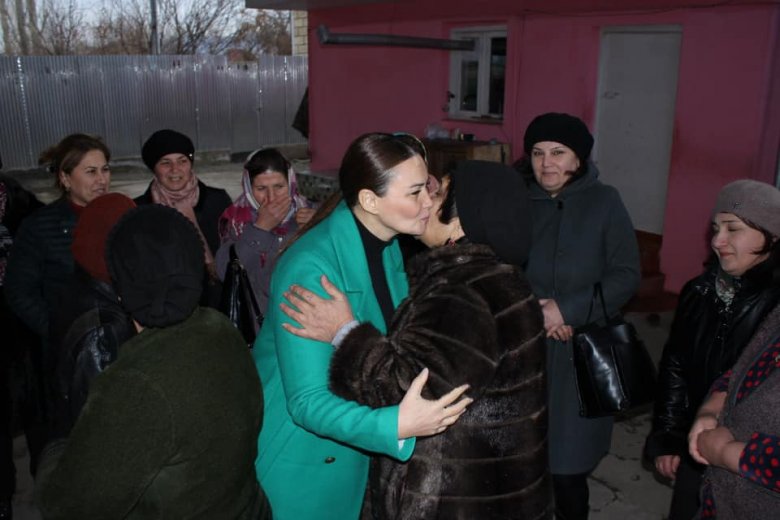 Şəhid ailələri Qənirə Paşayevanı dəstəkləyir - Bozalqanlıda görüş Şəhid ailələri Qənirə Paşayevanı dəstəkləyir - Bozalqanlıda görüş