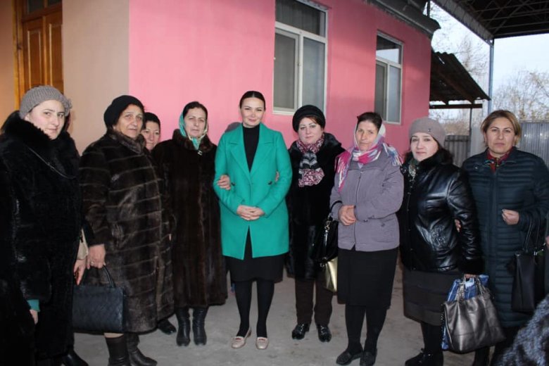 Şəhid ailələri Qənirə Paşayevanı dəstəkləyir - Bozalqanlıda görüş Şəhid ailələri Qənirə Paşayevanı dəstəkləyir - Bozalqanlıda görüş