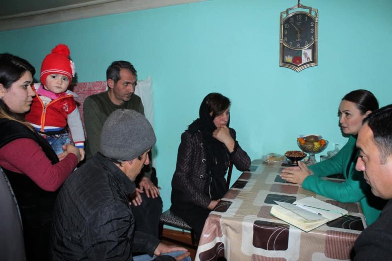 Şəhid ailələri Qənirə Paşayevanı dəstəkləyir - Bozalqanlıda görüş Şəhid ailələri Qənirə Paşayevanı dəstəkləyir - Bozalqanlıda görüş