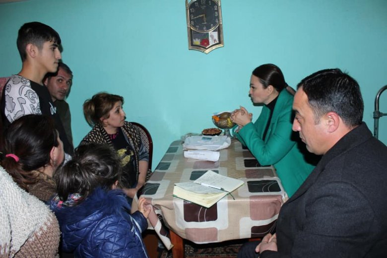 Şəhid ailələri Qənirə Paşayevanı dəstəkləyir - Bozalqanlıda görüş Şəhid ailələri Qənirə Paşayevanı dəstəkləyir - Bozalqanlıda görüş