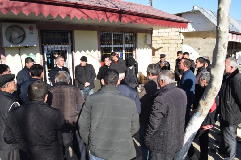 Vüqar Bayramov Füzulidə görüşlərini davam etdirir