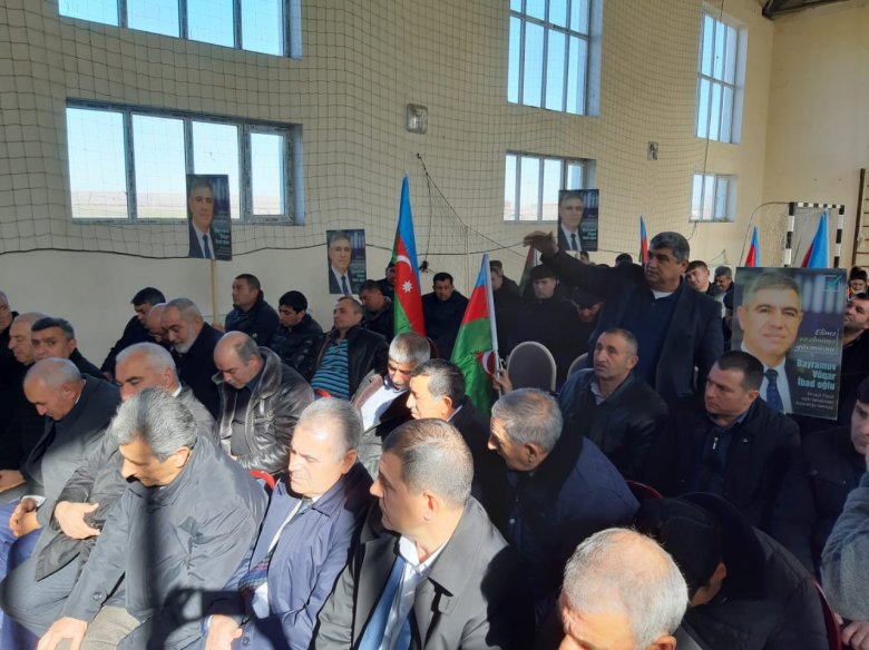 Vüqar Bayramov Füzulidə görüşlərini davam etdirir