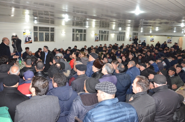 İqbal Ağazadənin Mehmandarov küçəsində növbəti görüşü oldu