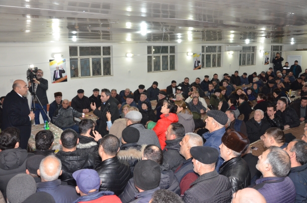 İqbal Ağazadənin Mehmandarov küçəsində növbəti görüşü oldu