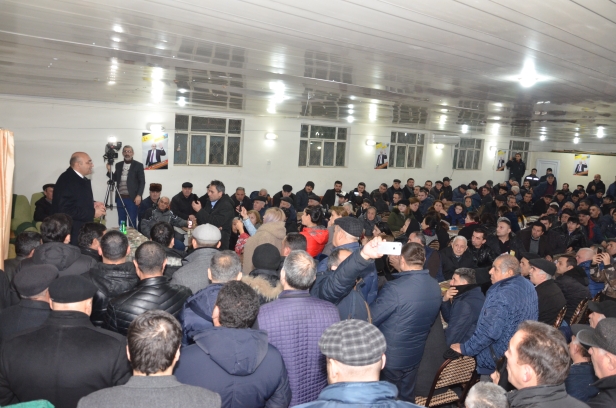 İqbal Ağazadənin Mehmandarov küçəsində növbəti görüşü oldu