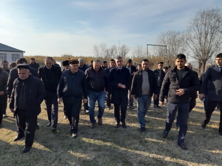 Vüqar Bayramov: “Millət vəkili xalqla hökumət arasında körpü olmalıdır”