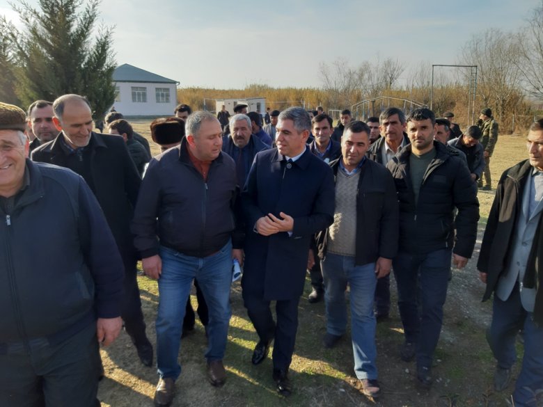 Vüqar Bayramov: “Millət vəkili xalqla hökumət arasında körpü olmalıdır”