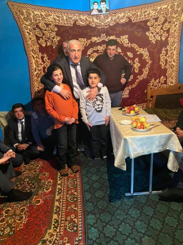 İqbal Məmmədov ona məktub yazan şagirdlərlə görüşüb İqbal Məmmədov ona məktub yazan şagirdlərlə görüşüb