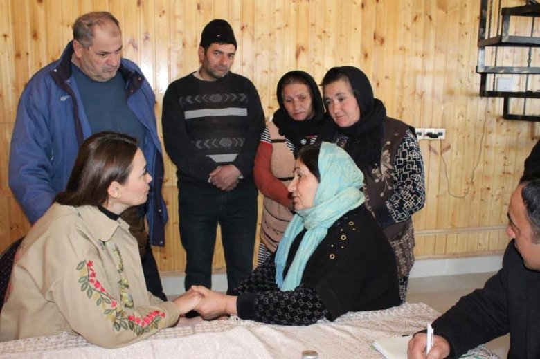 Qənirə Paşayeva: “Biz xalqın xidmətçiləriyik”