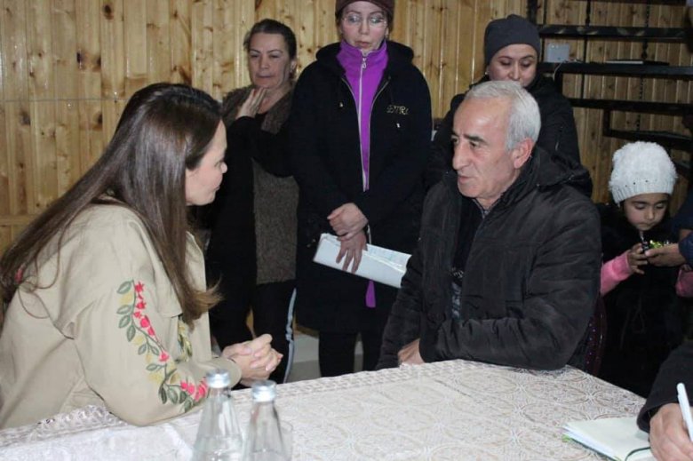 Qənirə Paşayeva: “Biz xalqın xidmətçiləriyik”