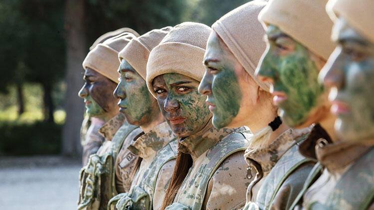 Türkiyədə qadınları döyüşə hazırlayırlar