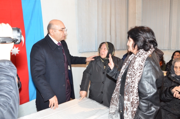 İqbal Ağazadə İnqilab İsmayılov küçəsində daha bir görüş keçirdi İqbal Ağazadə İnqilab İsmayılov küçəsində daha bir görüş keçirdi