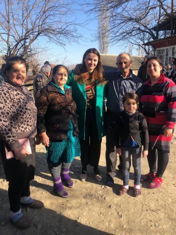 Qənirə Paşayeva şəhid ailələrini və müharibə veteranlarını ziyarət edib