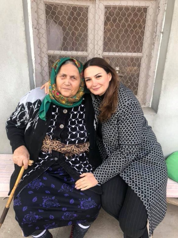 Qənirə Paşayeva şəhid ailələrini və müharibə veteranlarını ziyarət edib