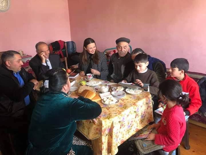 Qənirə Paşayeva şəhid ailələrini və müharibə veteranlarını ziyarət edib