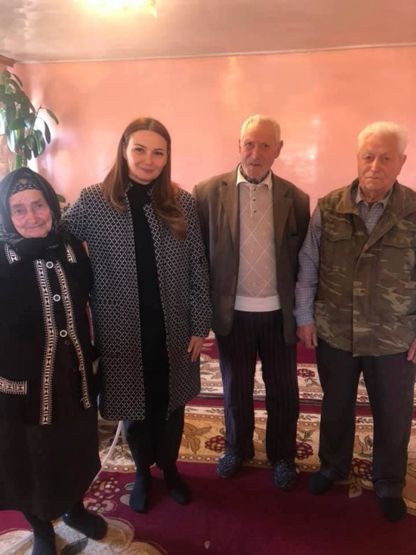 Qənirə Paşayeva şəhid ailələrini və müharibə veteranlarını ziyarət edib