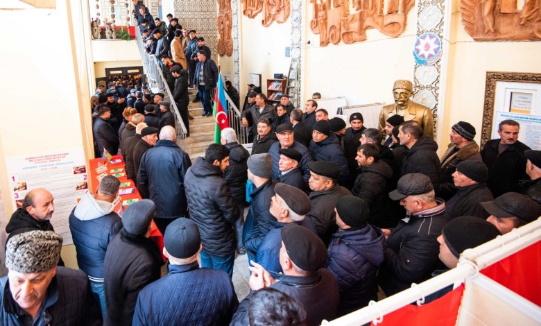 İqbal Ağazadənin kitabxanadakı görüşündə də izdiham yaşandı