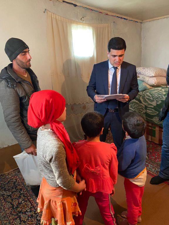 İqbal Məmmədov imkansız ailənin problemini həll etdi İqbal Məmmədov imkansız ailənin problemini həll etdi